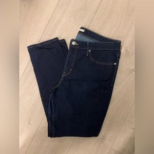 Levi’s Shapping Skinny 311